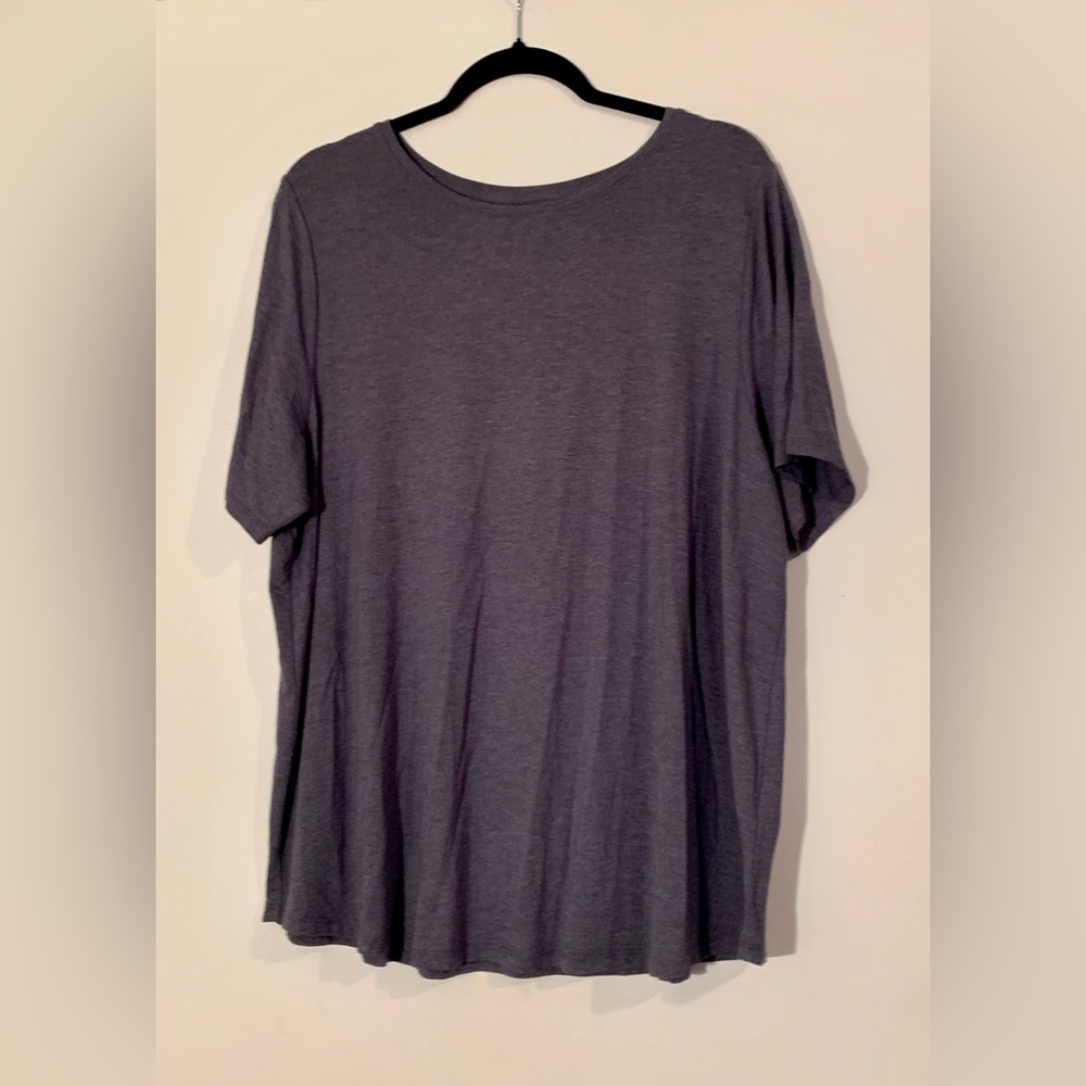2/$30 ADDITIONELLE modern fit plus tees
